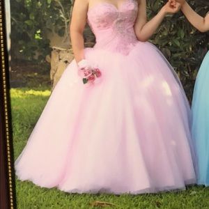 Quinceañera dress / prom dress / ball gown / pink